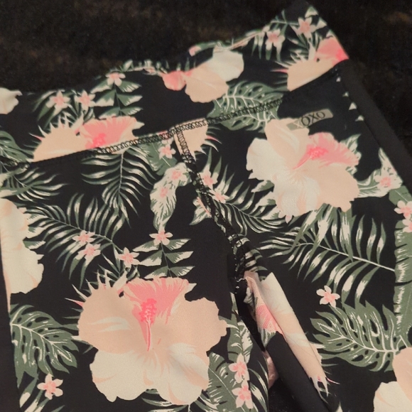 XOXO KIDS Love Graphic Pink and Floral Kids Set - Picture 5 of 9